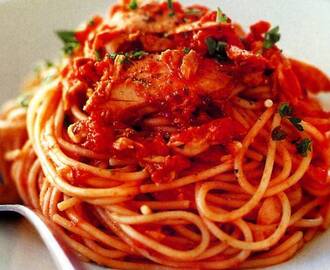 BRZI RUČAK: Slasni špageti s tunom i umakom od paradajza