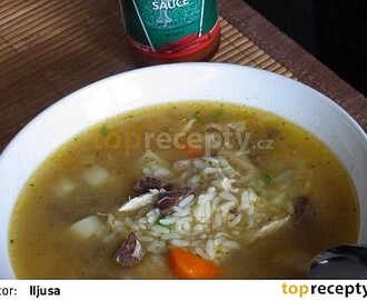 Kuřecí chilli polévka s rýží