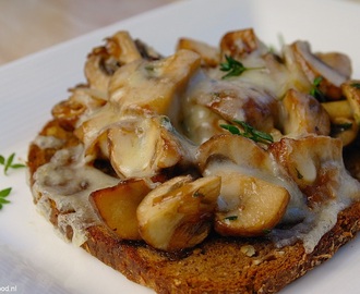 Broodje paddenstoelen uit de oven