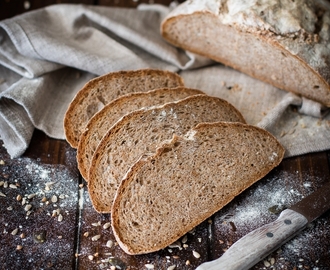 Pane antichi sapori – con farina integrale molita a pietra e semi di zucca e di girasole