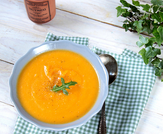 Delikatna zupa dyniowo - marchewkowa