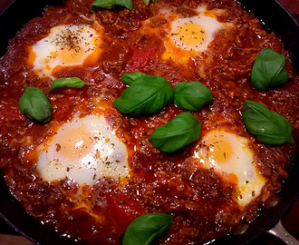 Italiensk köttfärssås med ägg