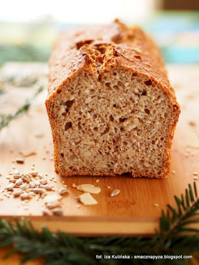 Chleb pszenno żytni na zakwasie - prosty przepis na jeden bochenek