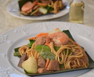 Pansit Habhab or Pansit Lucban (Stir Fried Noodles with Pork, Liver, Shrimp and Vegetables)