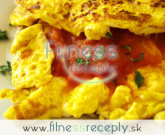 Fitness omeleta s dusenou paradajkou