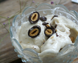 Banana Ice Cream with Sacha Inchi Seeds (2-ingredients) / Bananin sladoled s Sacha Inchi semeni (2 sestavini)