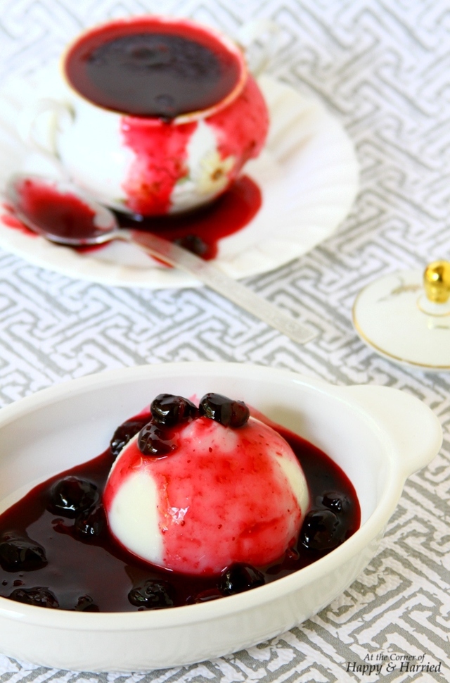 Sago / Tapioca Pearl Pudding With Blueberry Sauce