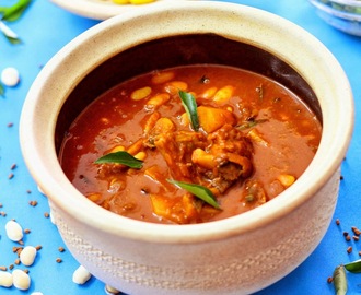 Mochakottai Karuvadu Kulumbu (Field Beans Salted Fish Curry)