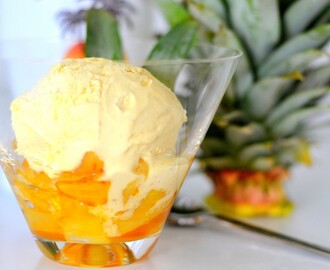 Marinerad ananas med vaniljglass