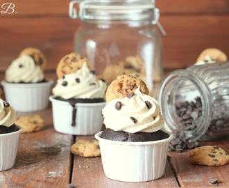 Kindheitstraum: Cookie dough Cupakes mit Füllung