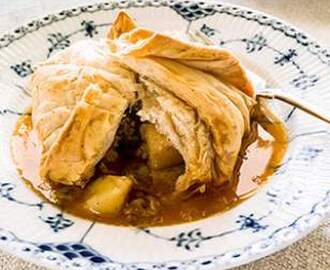 Phyllo-Wrapped Apple Dumplings with Apple Cider Sauce