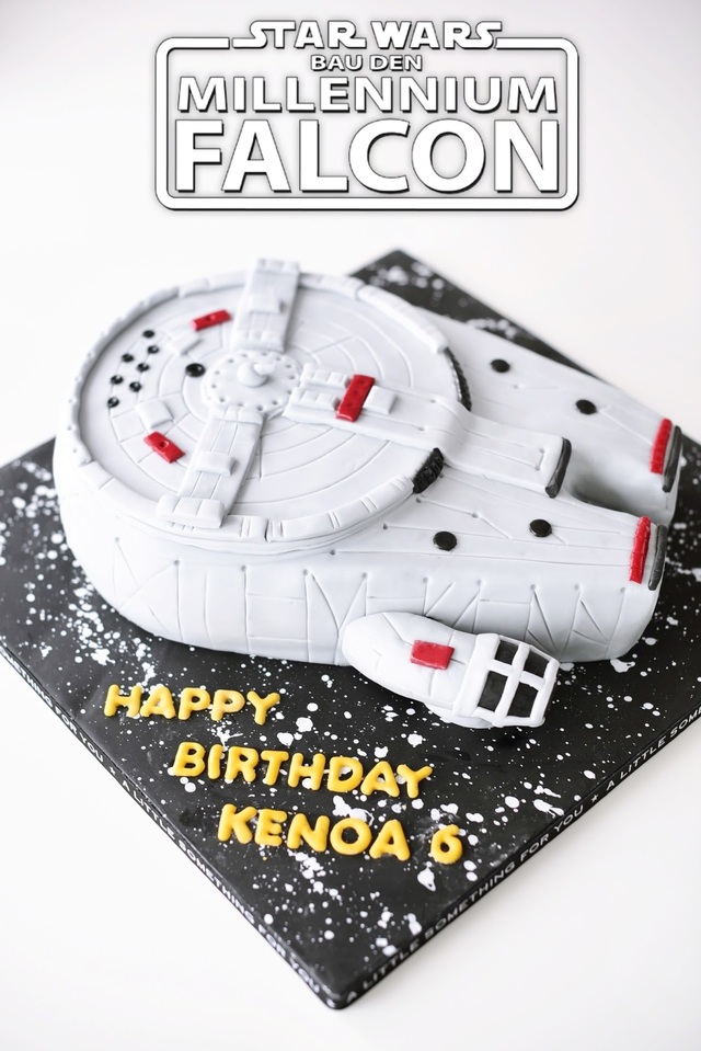 Millennium Falcon Star Wars Cake - 3 D Torte