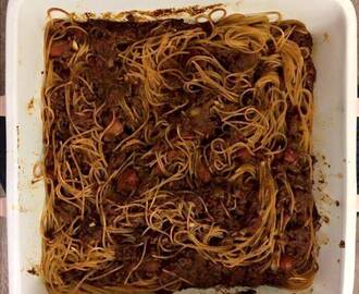Köttfärssås med spaghetti i ugn
