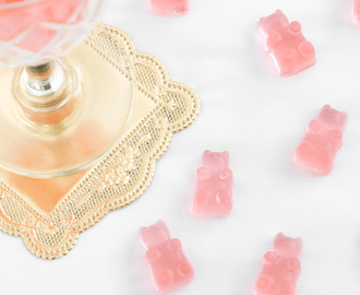 DIY Rosé Wine Gummy Bears