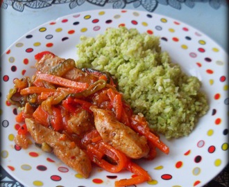 Kurczak z warzywami w sosie słodko-pikantnym i... "ryż" z kalafiora ;)