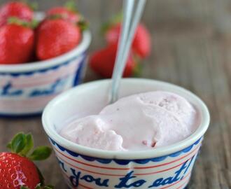 Das beste Erdbeer-Eis der Welt (mit nur vier Zutaten!)