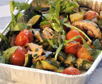Salát z grilované zeleniny s pečeným masem