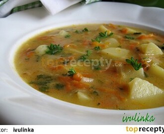 Kedlubnová polévka s mrkví a novými bramborami
