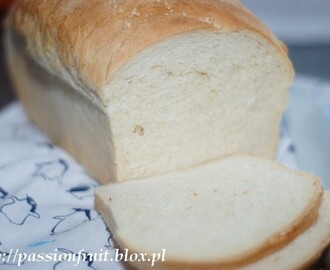 BiaĹ‚y chleb kanapkowy