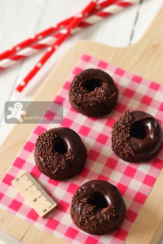 Chocolate Zucchini Doughnuts / Donuts and Cake Balls
