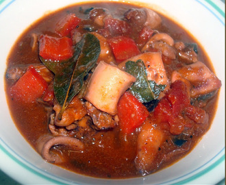 Kinamatisang Pusit (Squid in Tomato Sauce)