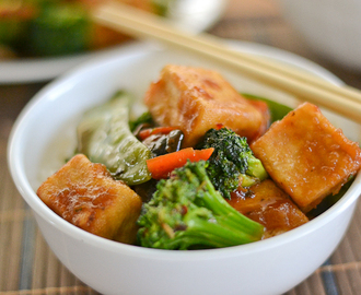 Vegetable Stir Fry with Sweet and Spicy Tofu