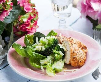 Stekt kyckling med färskpotatis och broccoli
