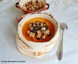 Zupa z dyni, imbiru i gałki muszkatołowej
