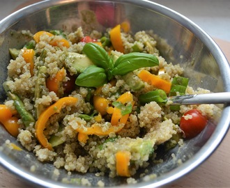 Quinoa - Kaviar für Vegetarier! Avocado Quinoa Salat mit Dijon Vinaigrette (vegan)