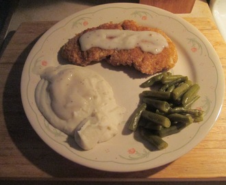 Panko Crusted Cubed Pork Steak w/ Gravy, Mashed Potatoes and Green Beans