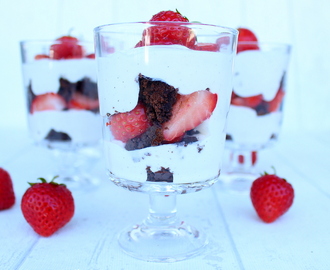 Erdbeer - Brownie - Dessert mit Mascarpone Vanillecreme ♡