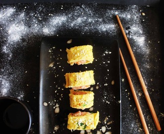 Dietetyczne Roladki omletowe alla Sushi z łososiem i sezamem