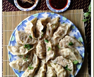 Let’s Not Have Rice Today–Chinese Dumplings or Jiaozi (包菜饺子）