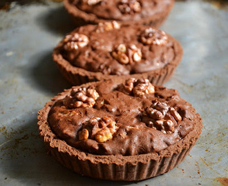 "Brownelettes" - čokoládové tartaletky s ořechovou brownies náplní