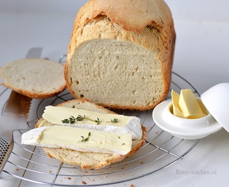 Frans brood uit de broodbakmachine