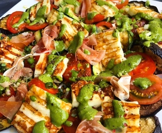 Gegrilde groenten salade met halloumi
