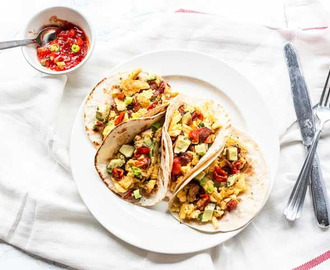 Breakfast tacos with egg and bacon