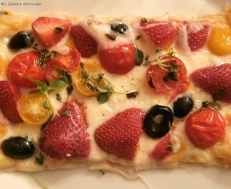 Tartelettes salées fraises, tomates,  mozzarella huile d'olive, basilic (Salted strawberry tarts mozzarella, tomatoes, basil and olive oil)