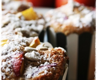 Śniadaniowe muffiny z nektarynkami