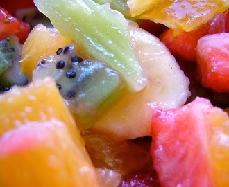 Recette de salade de fruits parfumée au miel et au yaourt