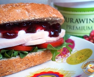 „Turkey Cranberry Sandwich” czyli kanapka z indykiem i żurawiną