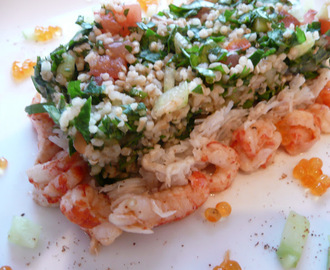 Taboulé de boulgour, quinoa, et semoule, au persil plat, coriandre et menthe, chair de crabe à l’huile de noisette, écrevisses à l’huile de sésame : Jet lag