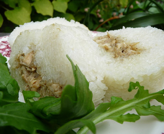 Lemper ayam: Roulé indonésien de riz gluant au poulet et au combava