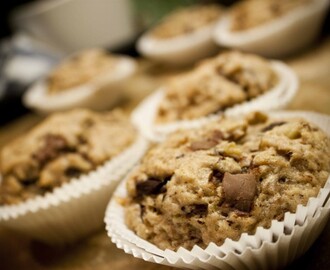 Špaldové muffiny s čokoládou a ořechy