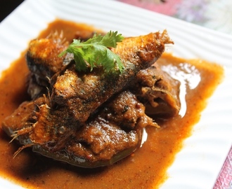 Spicy Onion Fish Curry Recipe / No Coconut Fish Curry Recipe