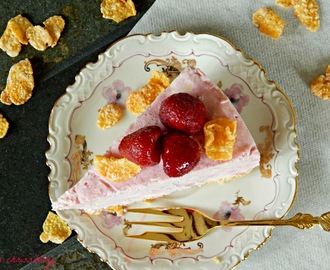 Frozen yogurt-berry cheesecake / Gefrorene Jogurt-Quark-Früchtetorte
