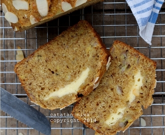 BANANA BREAD WITH CREAM CHEESE FILLING