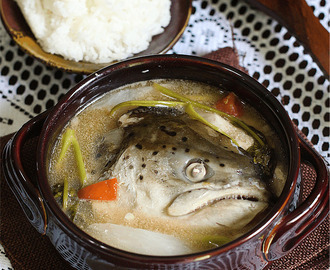 Sinigang na Ulo ng Salmon (Salmon Head in Tamarind Soup)