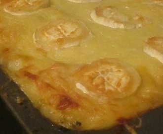 Lasagnes aux épinards , saumon fumé et fromage de chèvre.