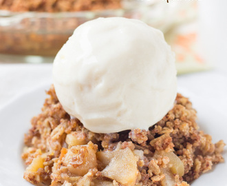 Healthy Pear and Apple Crisp with Quinoa